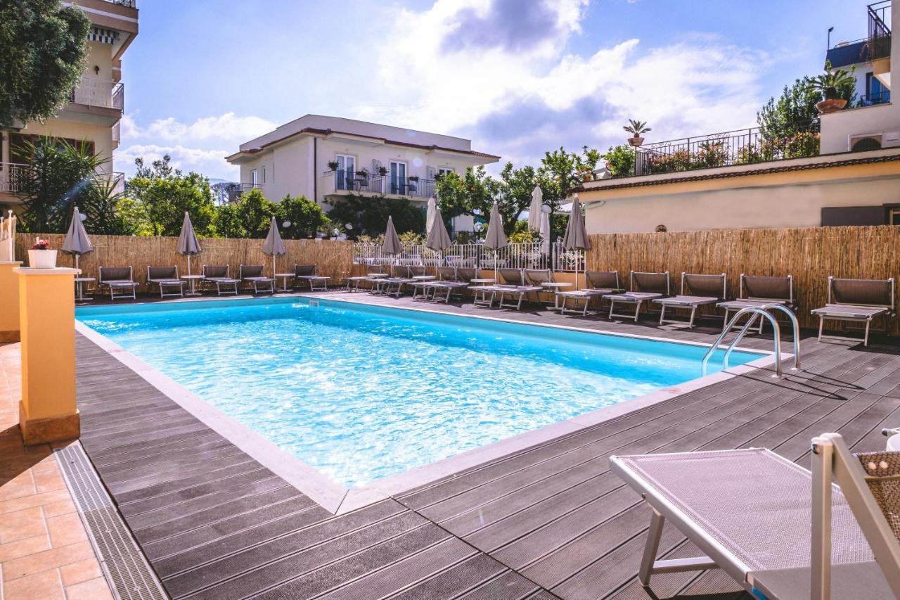 Hotel Isabella 索伦托 外观 照片
